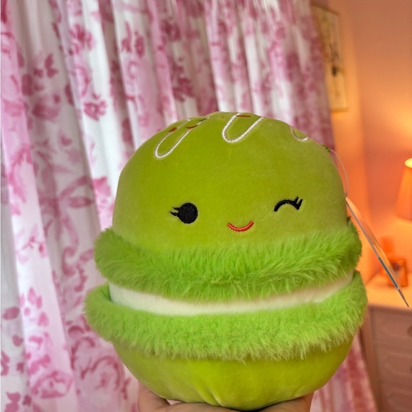 NEW! RARE foodie squishmallows™ 7.5in - donnelly the macaron - Picture 2 of 8